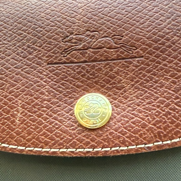 Longchamp Pliage bag. This bag is preowned in very good condition. - Picture 2 of 3